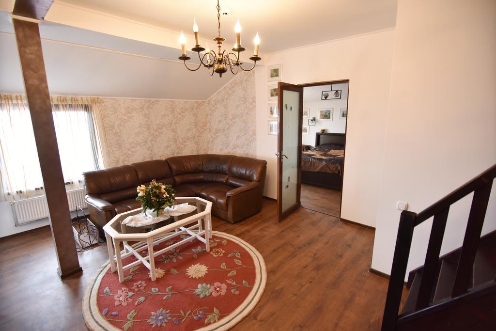 Pensiunea Casa Elena Agnita Cameră foto